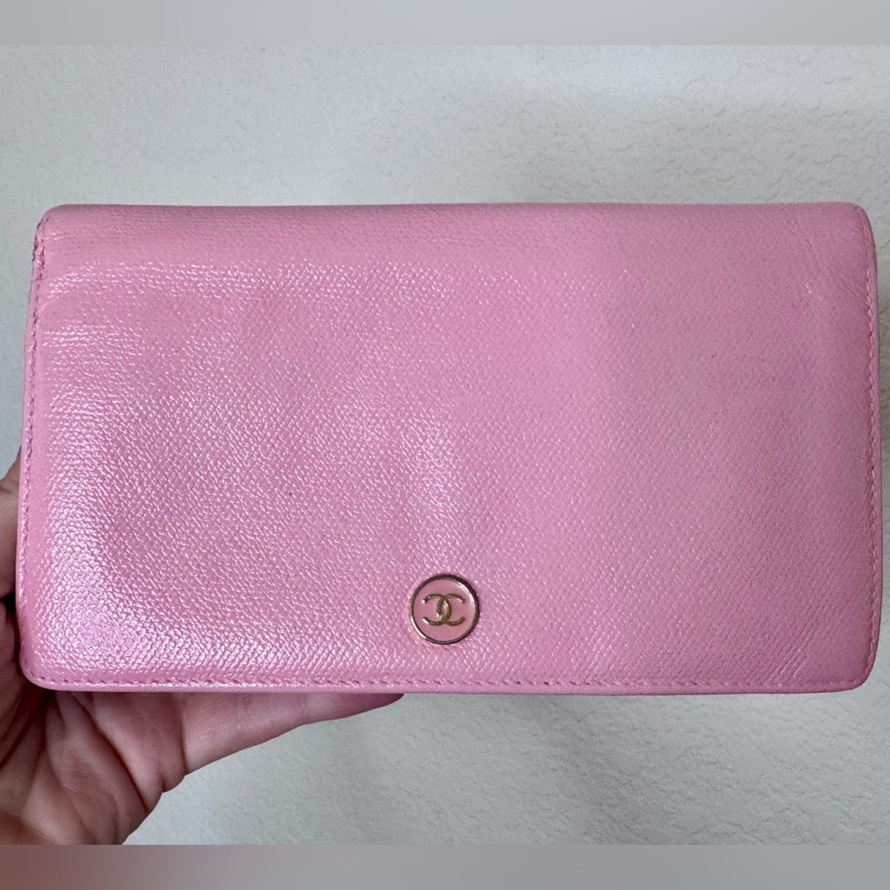 CHANEL Pink Wallet